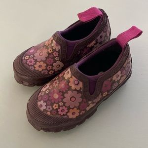 Garden clog-floral